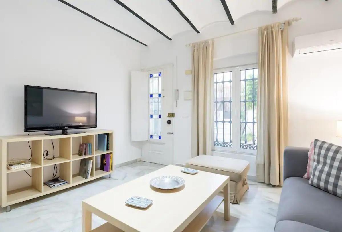 Apartamento Con Patio มาลากา ภายนอก รูปภาพ