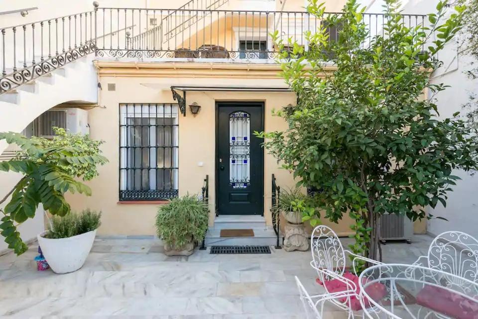 Apartamento Con Patio มาลากา ภายนอก รูปภาพ