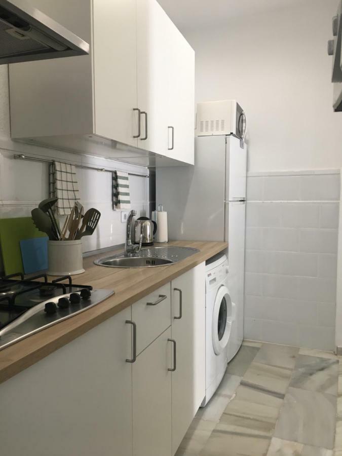 Apartamento Con Patio มาลากา ภายนอก รูปภาพ