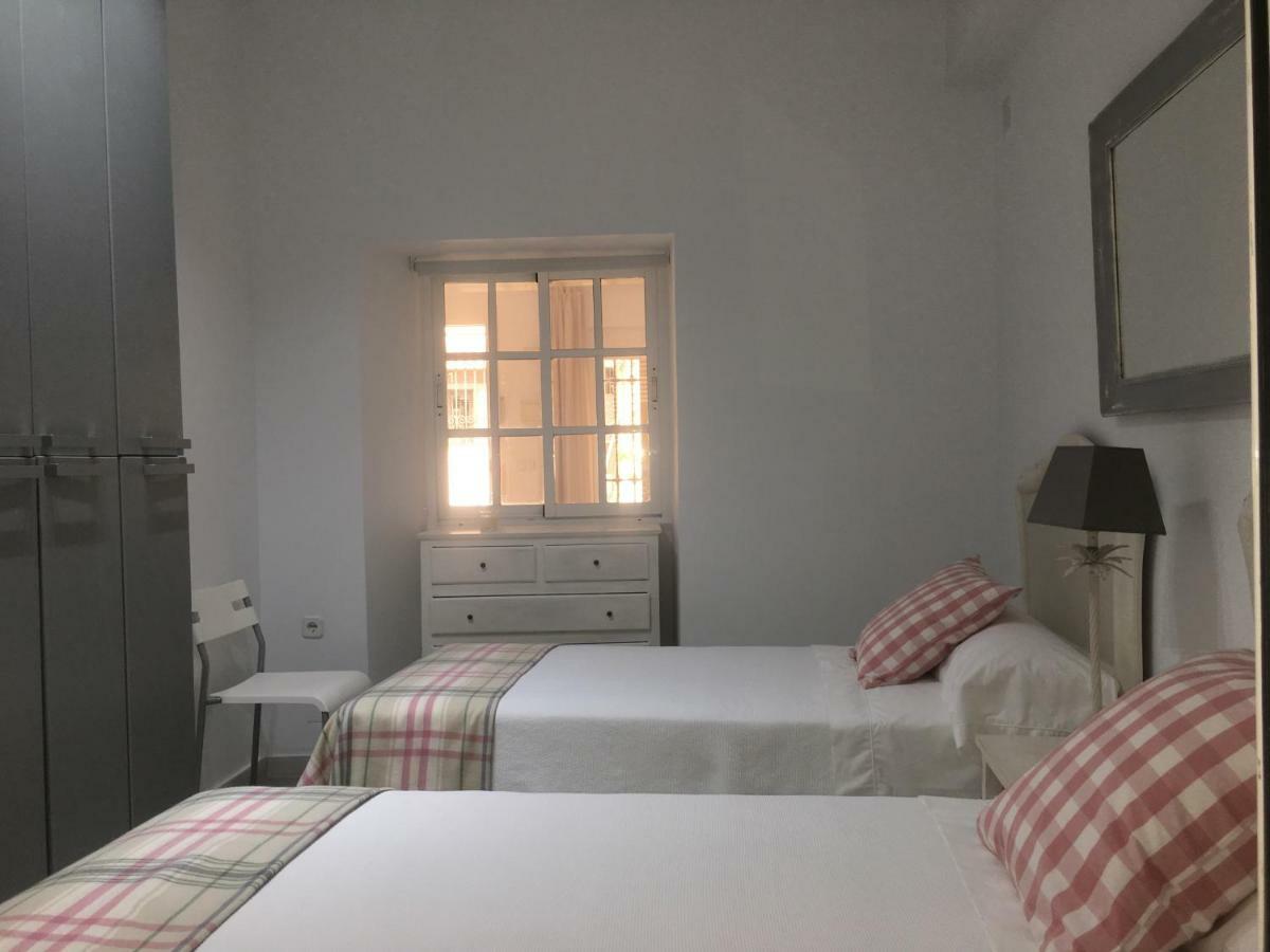 Apartamento Con Patio มาลากา ภายนอก รูปภาพ